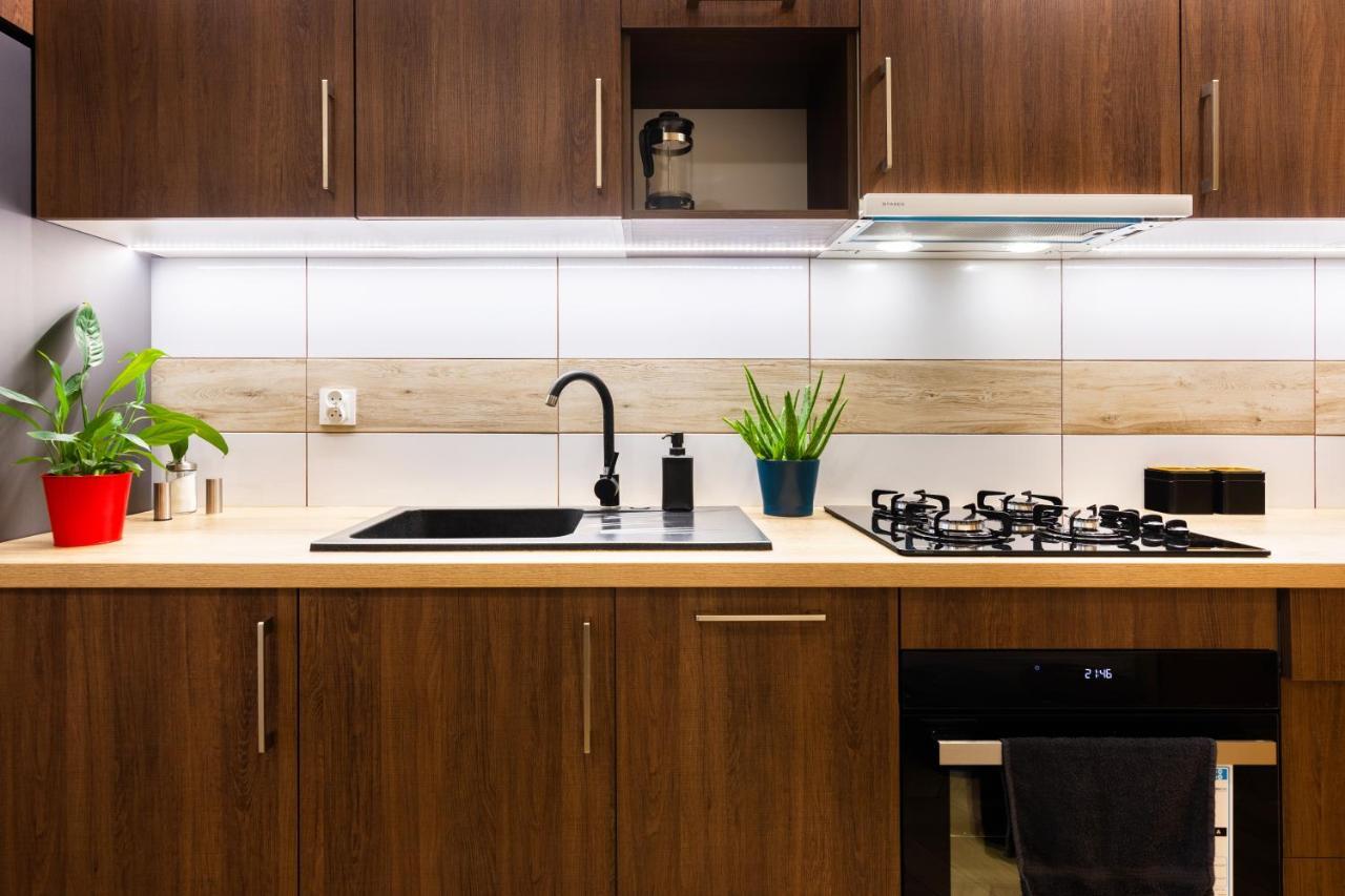 Classy Old Town Apartment - By Upstairs Краків Екстер'єр фото